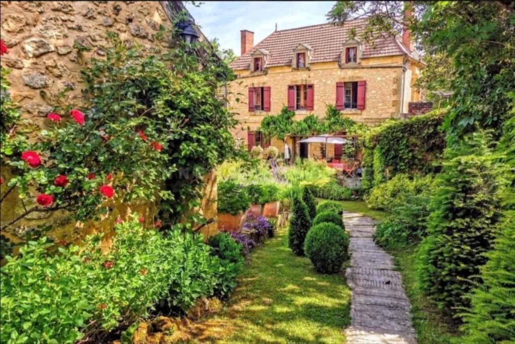 Vila La Forge, Le Banquet Aux Eyzies Les Eyzies Exteriér fotografie