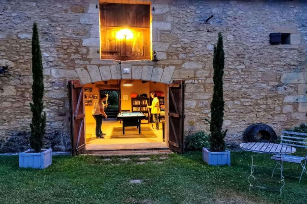 Vila La Forge, Le Banquet Aux Eyzies Les Eyzies Exteriér fotografie